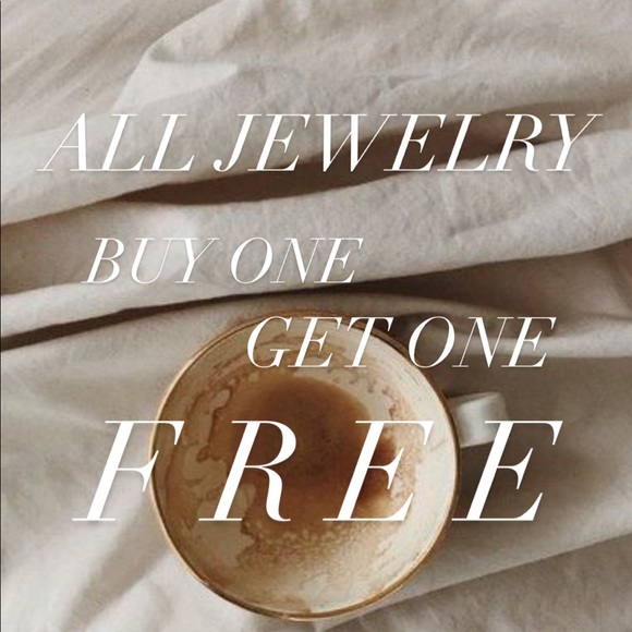 LAST ONE! angel charm choker - Picture 6 of 6